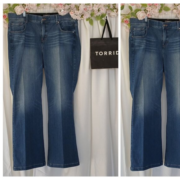 Torrid Oversize Jeans Size 24T Retail $89.50 - Picture 1 of 4